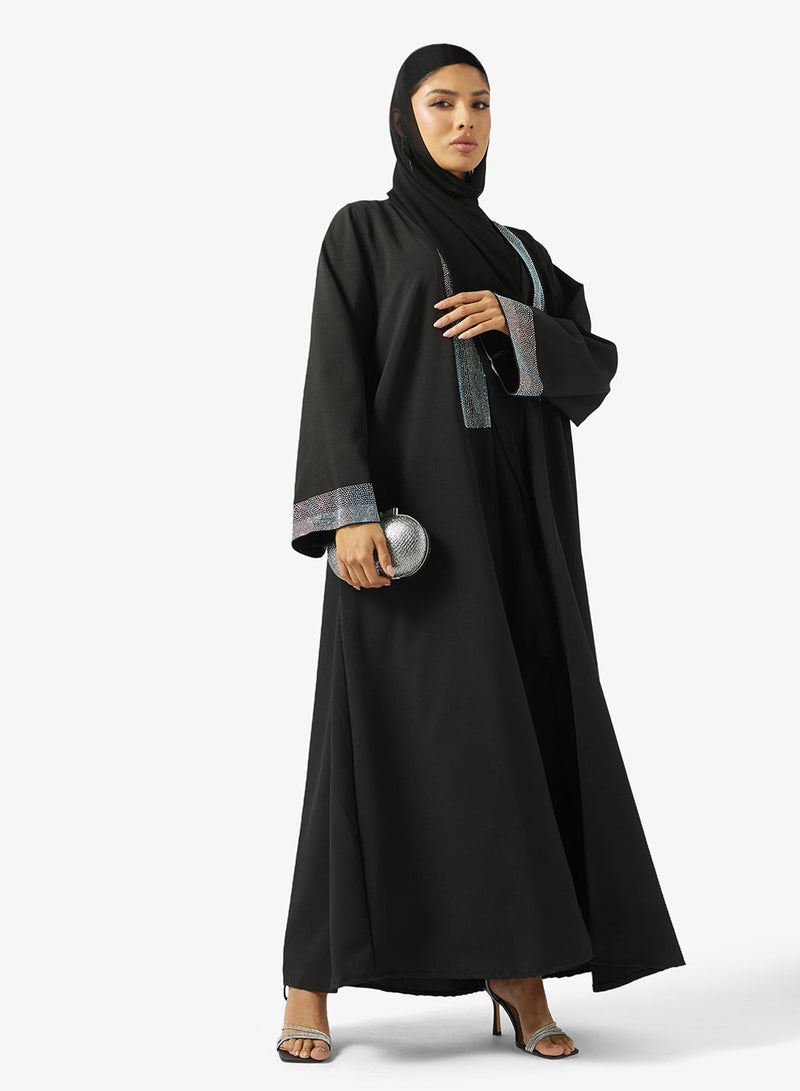 هيا كلوزيت عباية سوداء مطرزة مع شيلة - Image 2